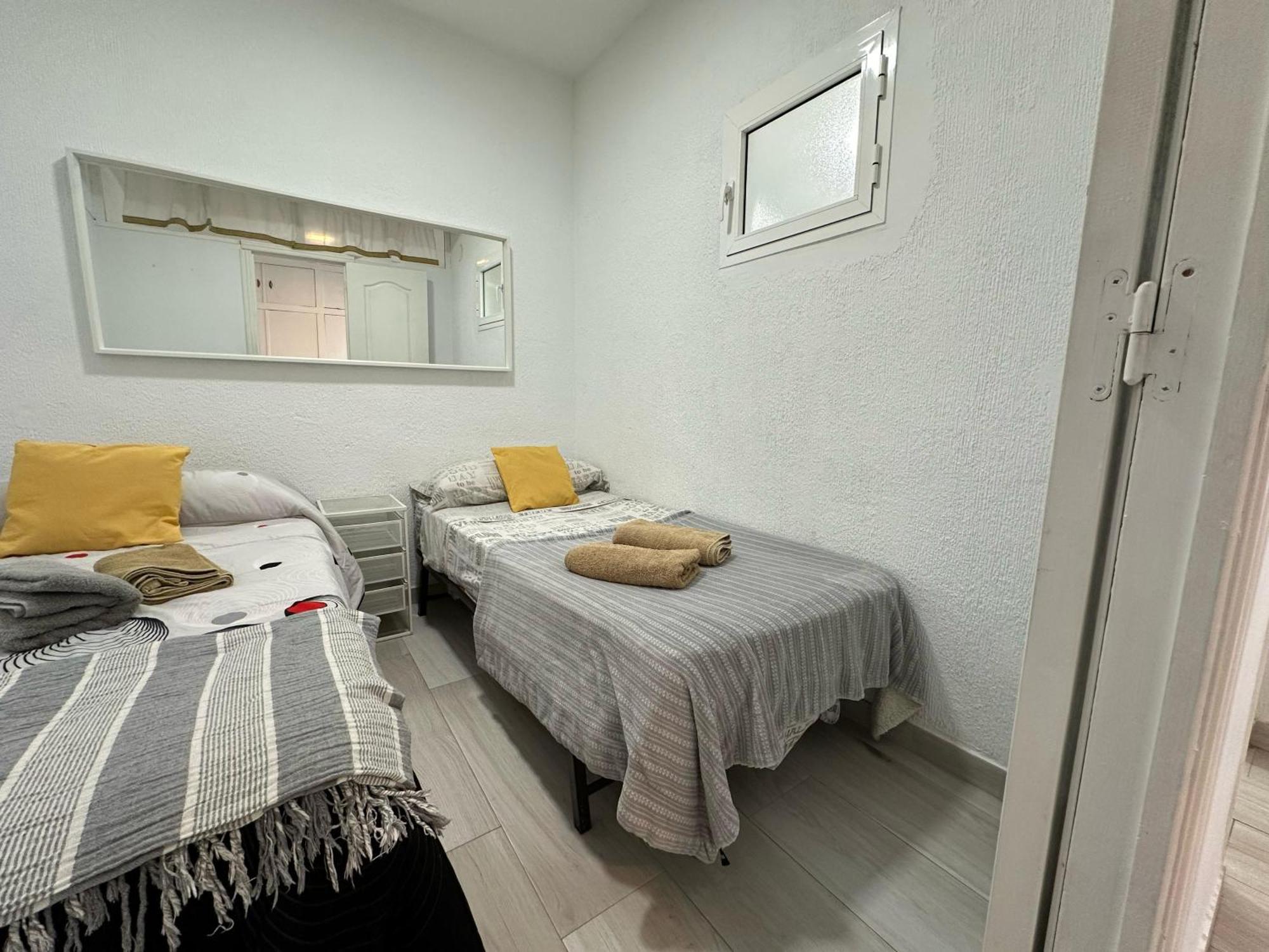 Apartment Cg131 - Centro 50 Metros, Playa 650 Metros, Wifi, Fire Stick Amazon Torremolinos